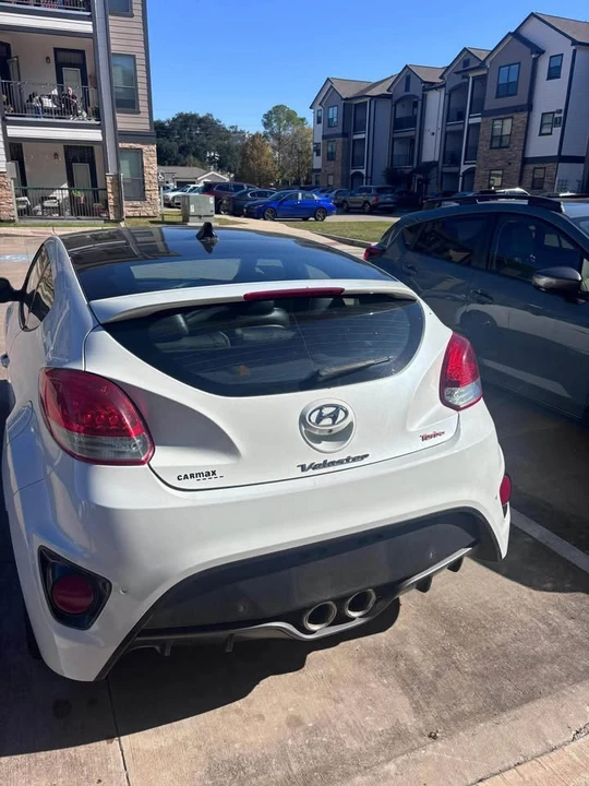 2016 Hyundai Veloster - Image 4 of 5