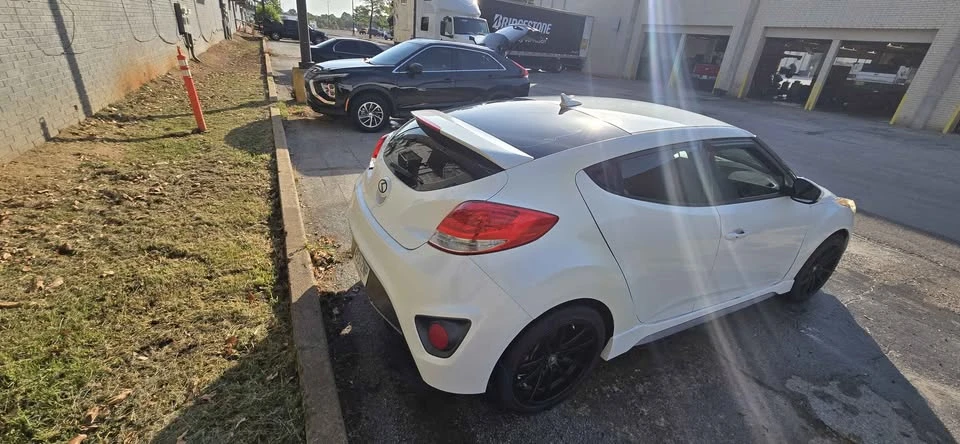 2016 Hyundai Veloster - Image 4 of 8