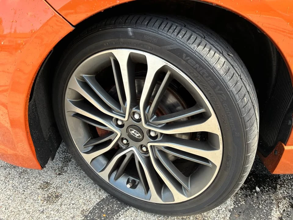 2016 Hyundai Veloster - Image 9 of 20