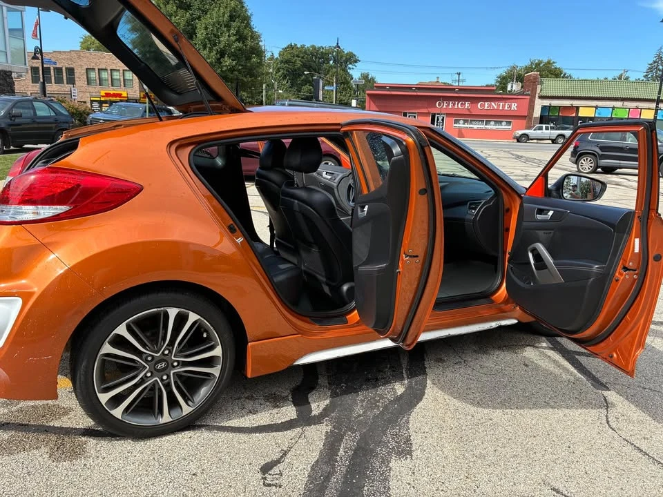 2016 Hyundai Veloster - Image 19 of 20