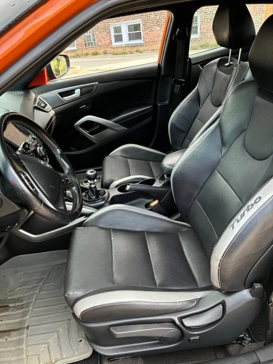2016 Hyundai Veloster - Image 11 of 20