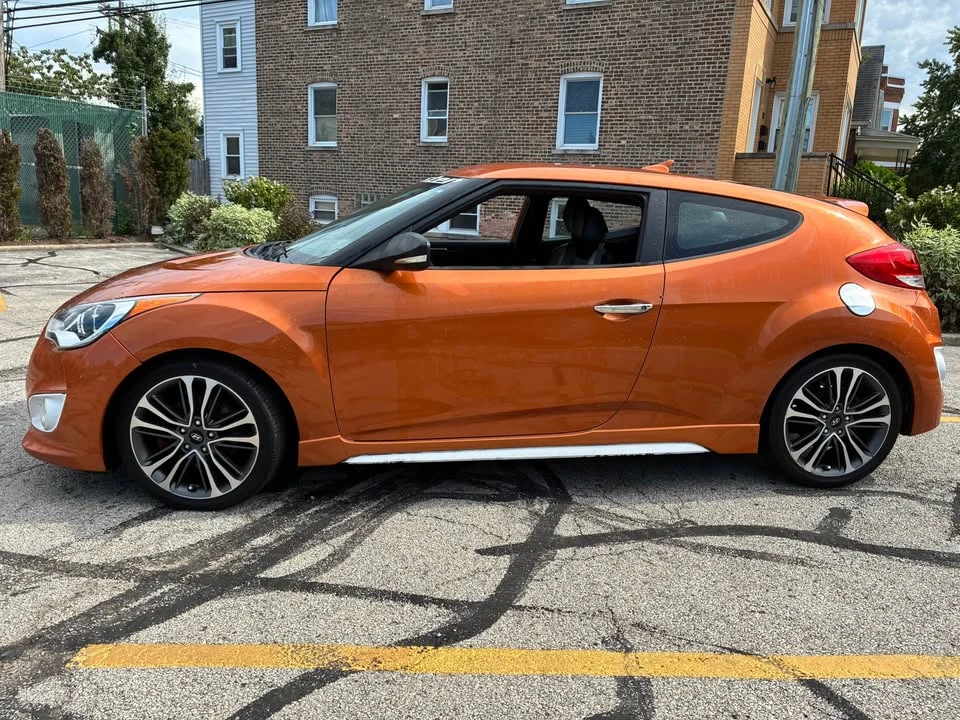 2016 Hyundai Veloster - Image 2 of 20