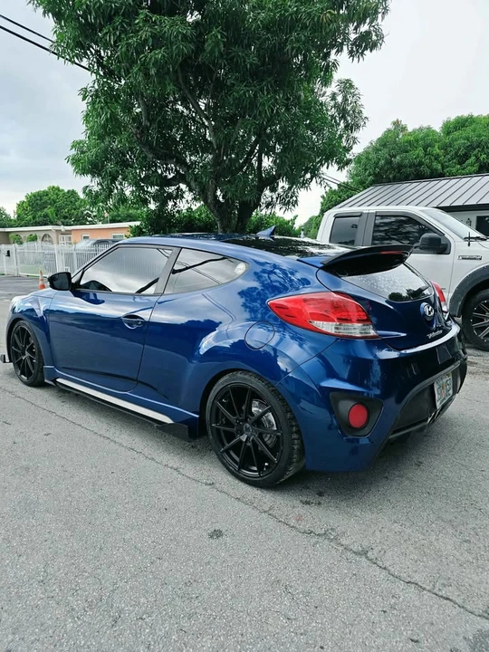2016 Hyundai Veloster - Image 7 of 20