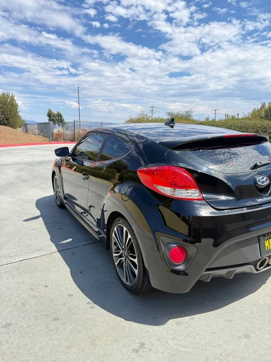 2016 Hyundai Veloster - Image 8 of 20