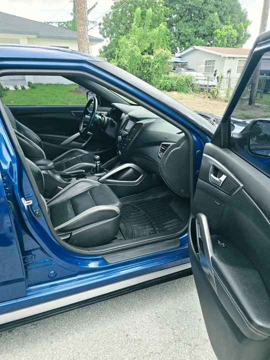 2016 Hyundai Veloster - Image 14 of 20