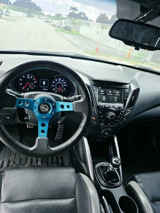 2016 Hyundai Veloster - Image 13 of 20