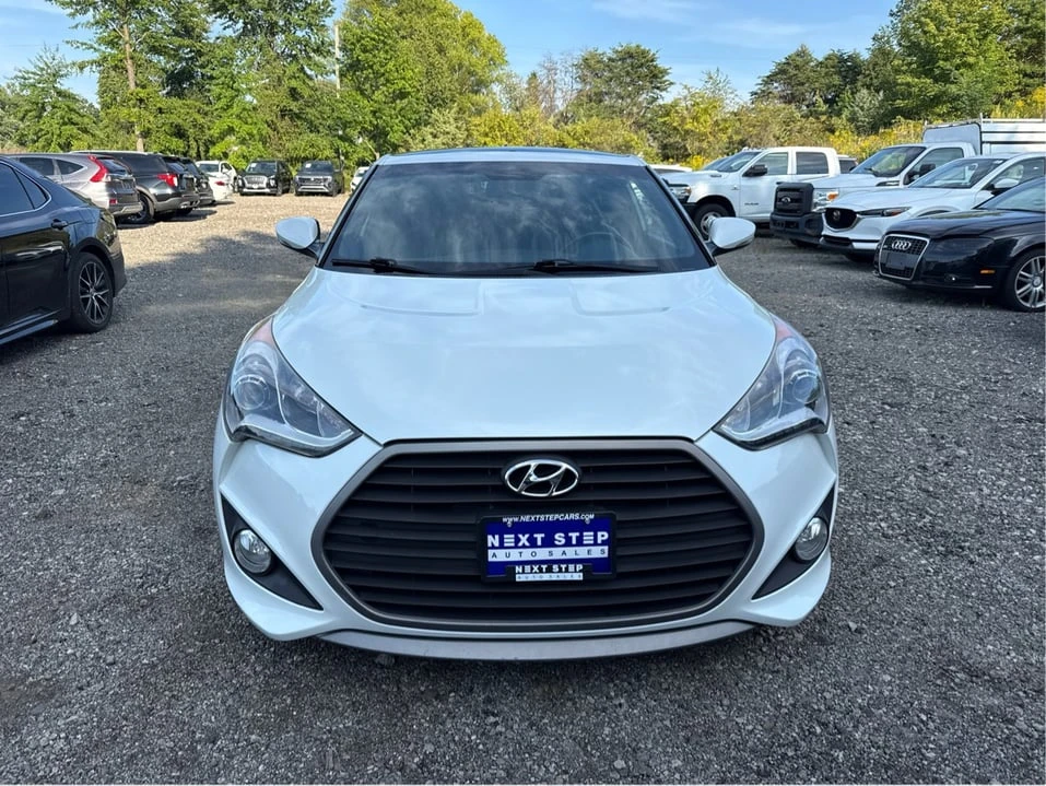 2016 Hyundai Veloster - Image 2 of 20