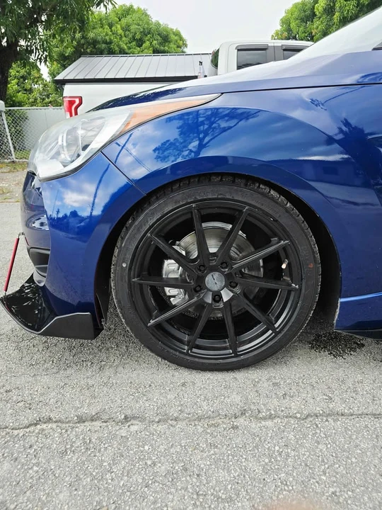 2016 Hyundai Veloster - Image 16 of 20