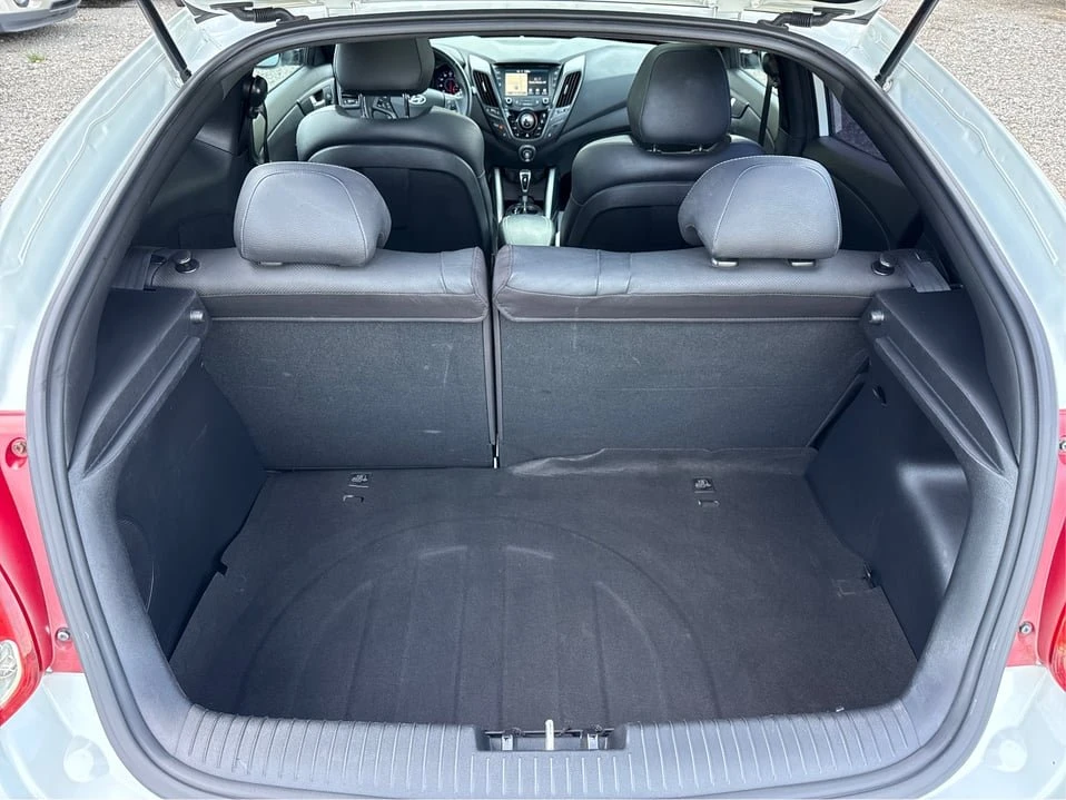 2016 Hyundai Veloster - Image 11 of 20