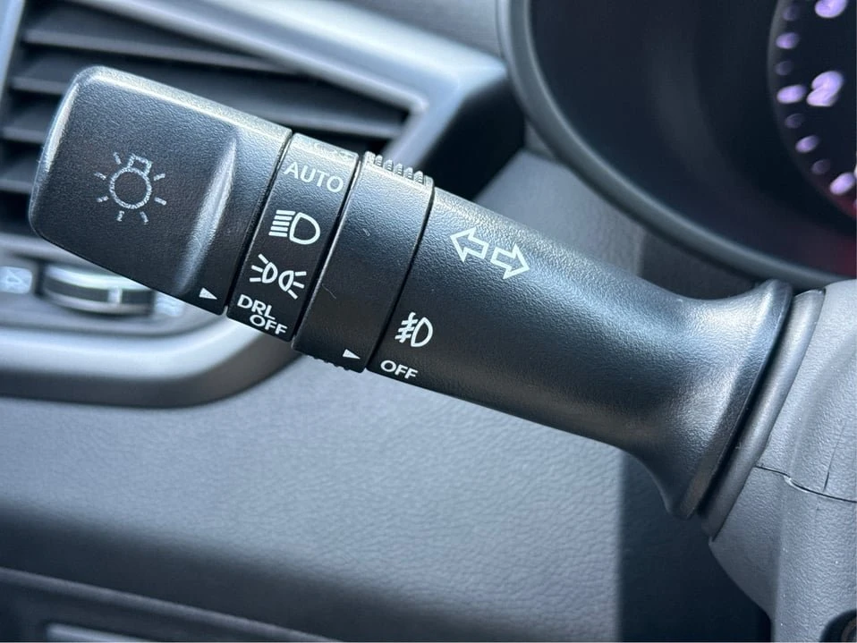 2016 Hyundai Veloster - Image 16 of 20