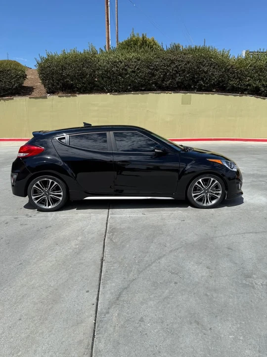2016 Hyundai Veloster - Image 3 of 20