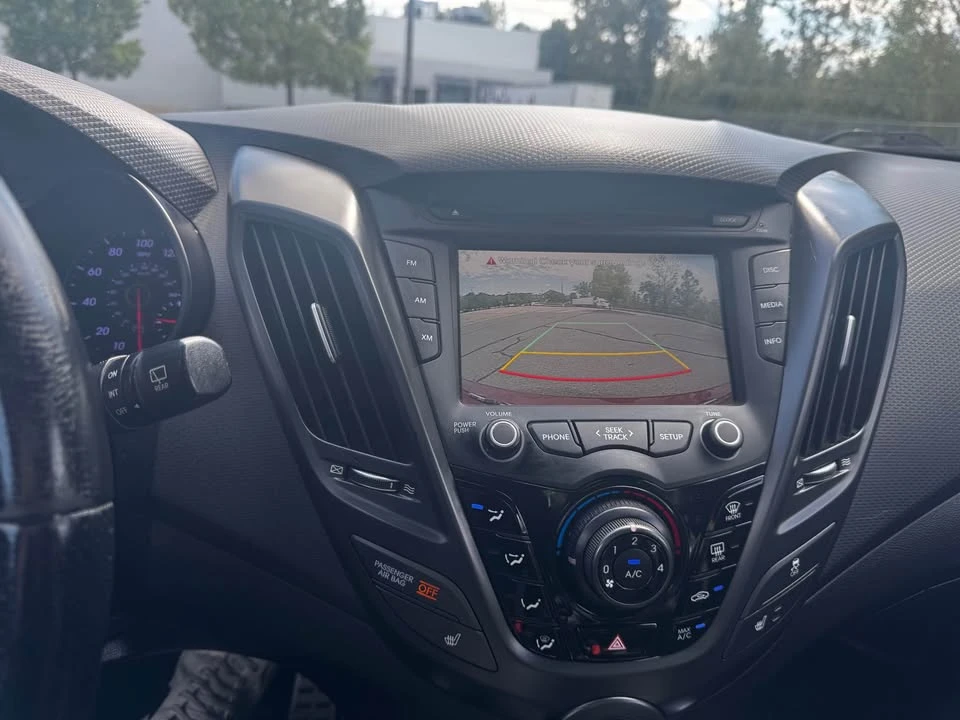 2016 Hyundai Veloster - Image 11 of 13