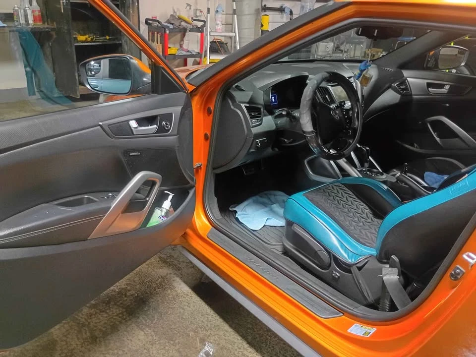 2016 Hyundai Veloster - Image 2 of 9
