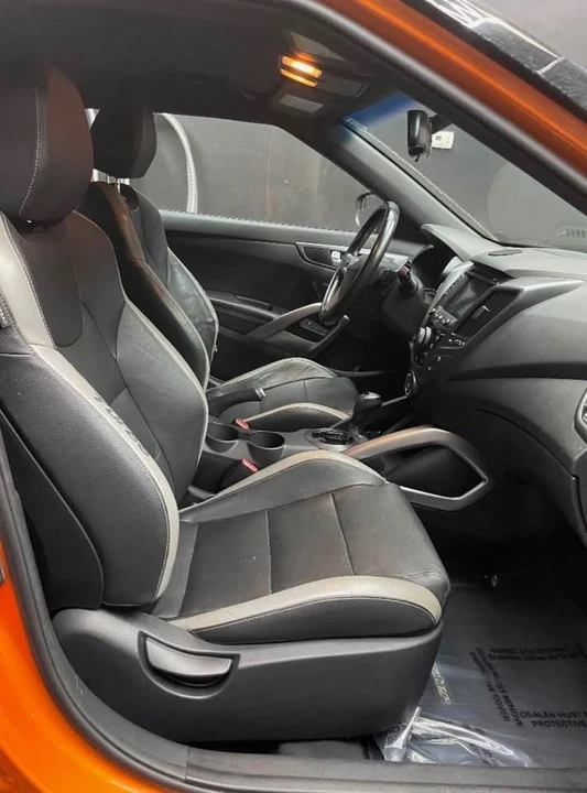 2016 Hyundai Veloster - Image 11 of 14