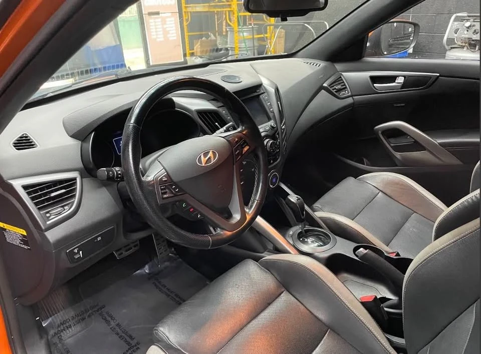 2016 Hyundai Veloster - Image 8 of 14