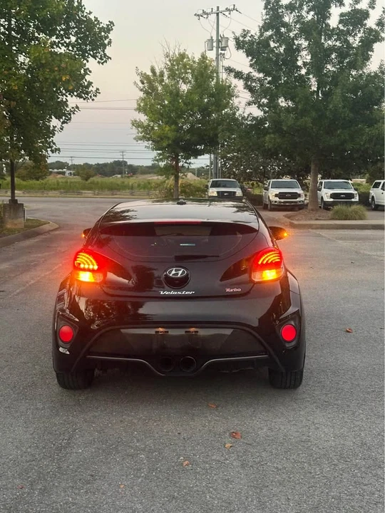 2016 Hyundai Veloster - Image 5 of 7