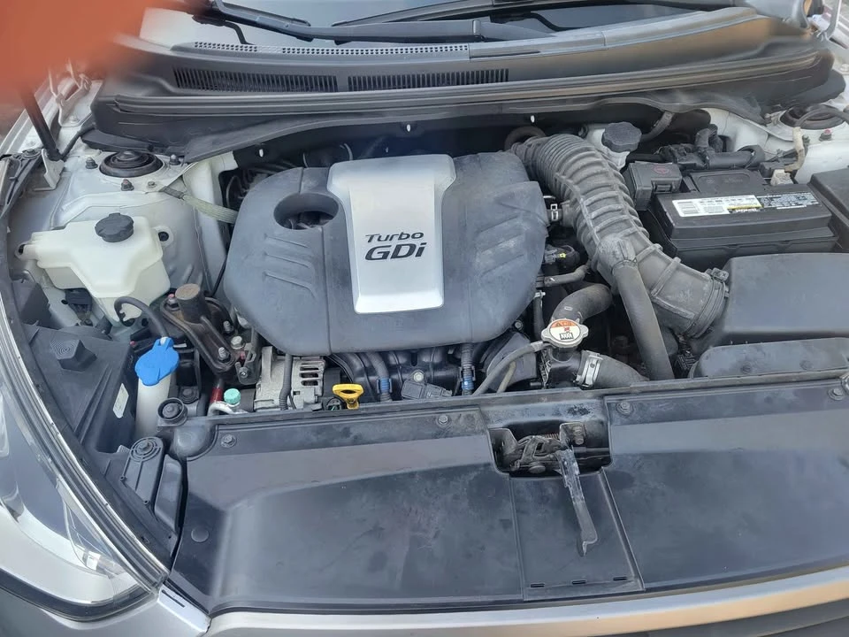 2016 Hyundai Veloster - Image 15 of 15
