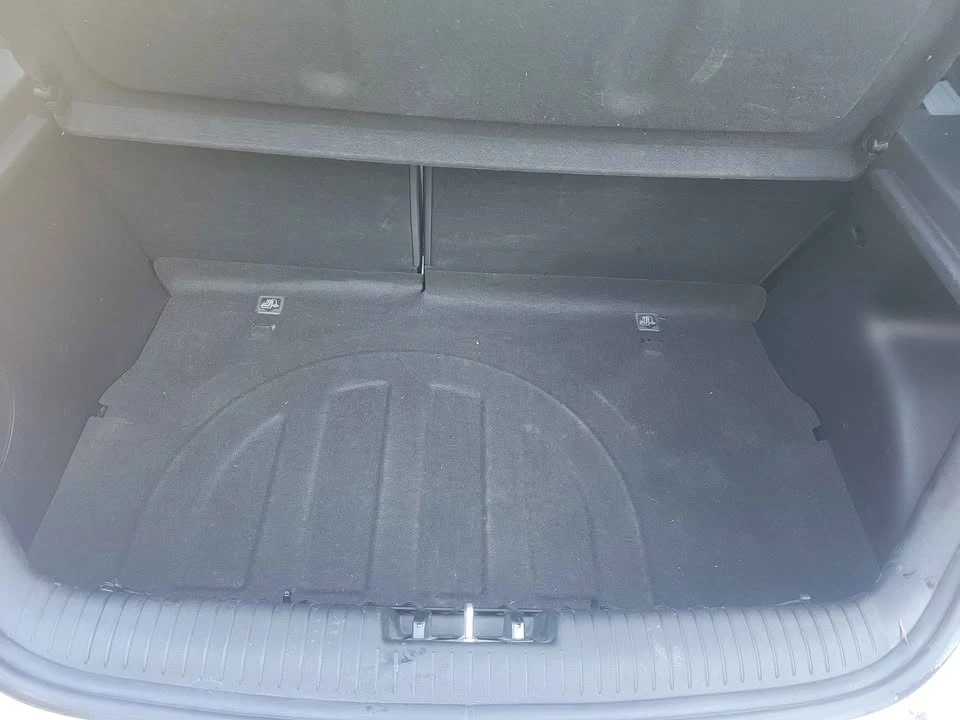 2016 Hyundai Veloster - Image 7 of 15