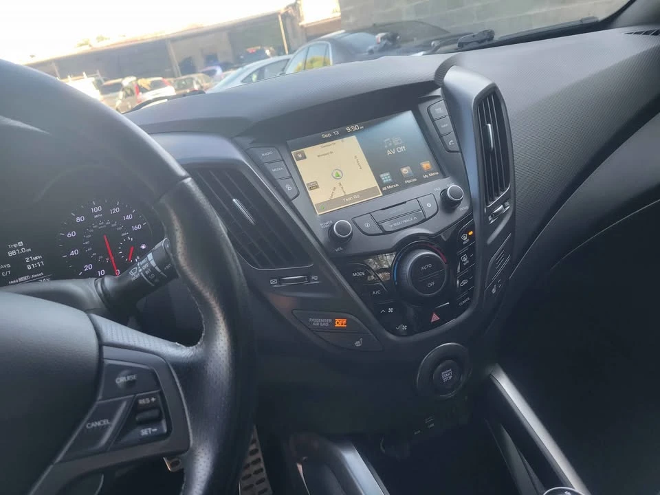 2016 Hyundai Veloster - Image 13 of 15