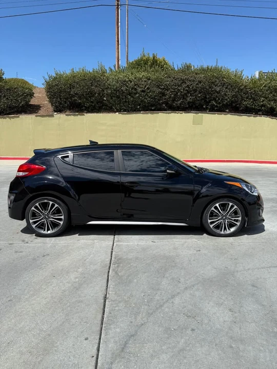 2016 Hyundai Veloster - Image 4 of 20