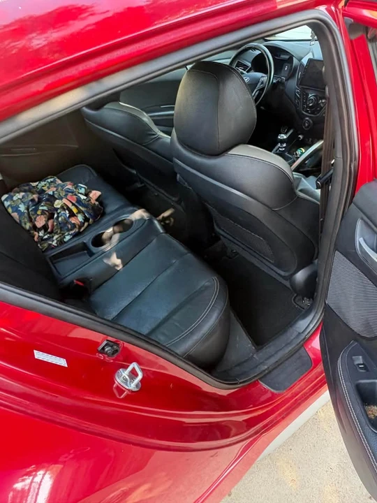 2016 Hyundai Veloster - Image 8 of 9