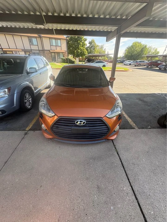 2016 Hyundai Veloster - Image 2 of 6