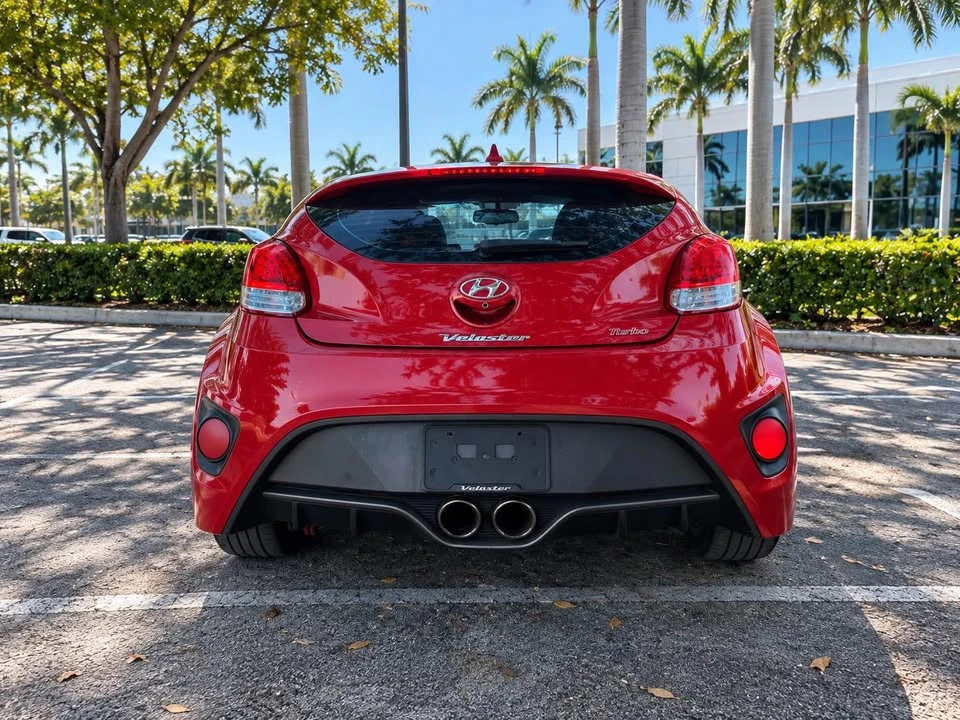 2016 Hyundai Veloster - Image 4 of 8