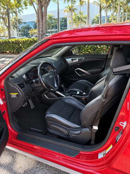 2016 Hyundai Veloster - Image 7 of 8