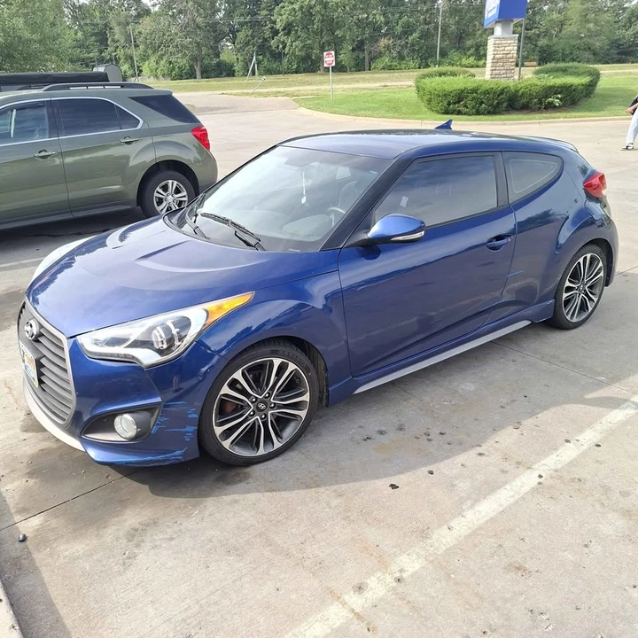 2016 Hyundai Veloster - Image 2 of 6