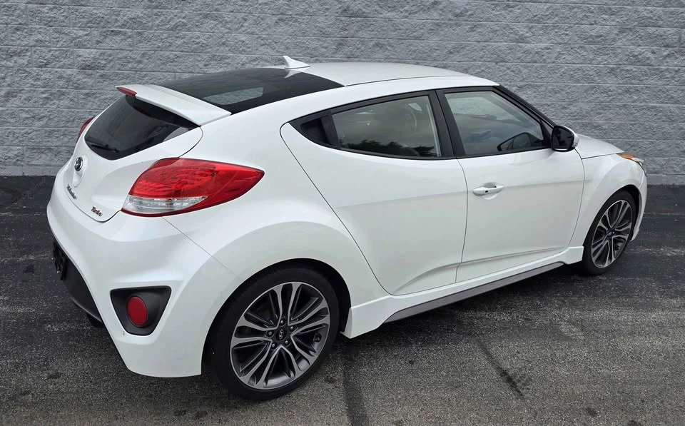 2016 Hyundai Veloster - Image 5 of 14