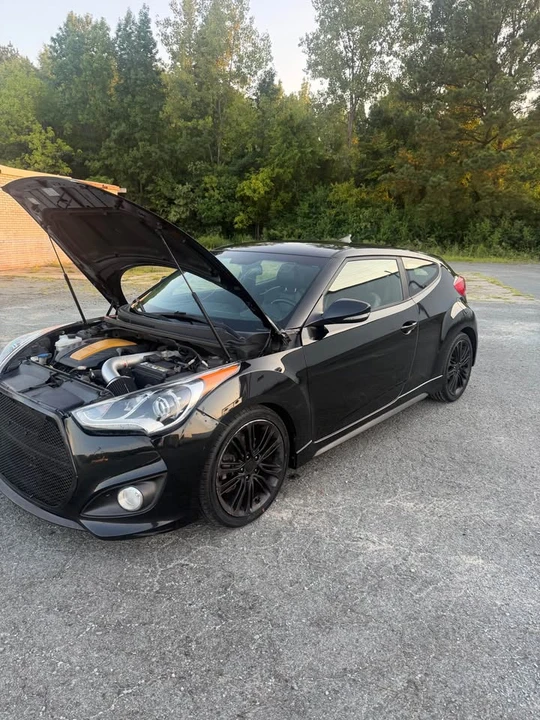 2016 Hyundai Veloster - Image 6 of 8