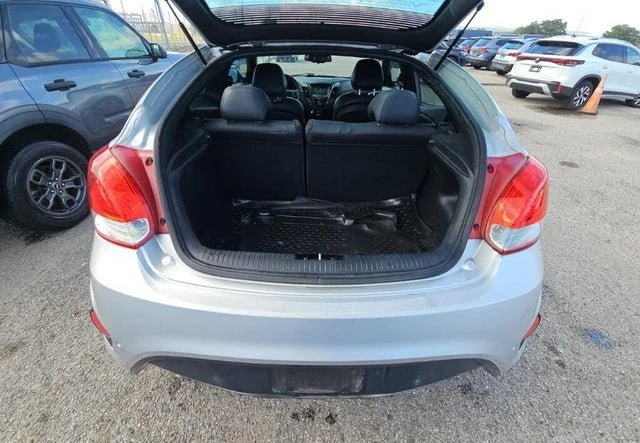 2016 Hyundai Veloster - Image 10 of 10