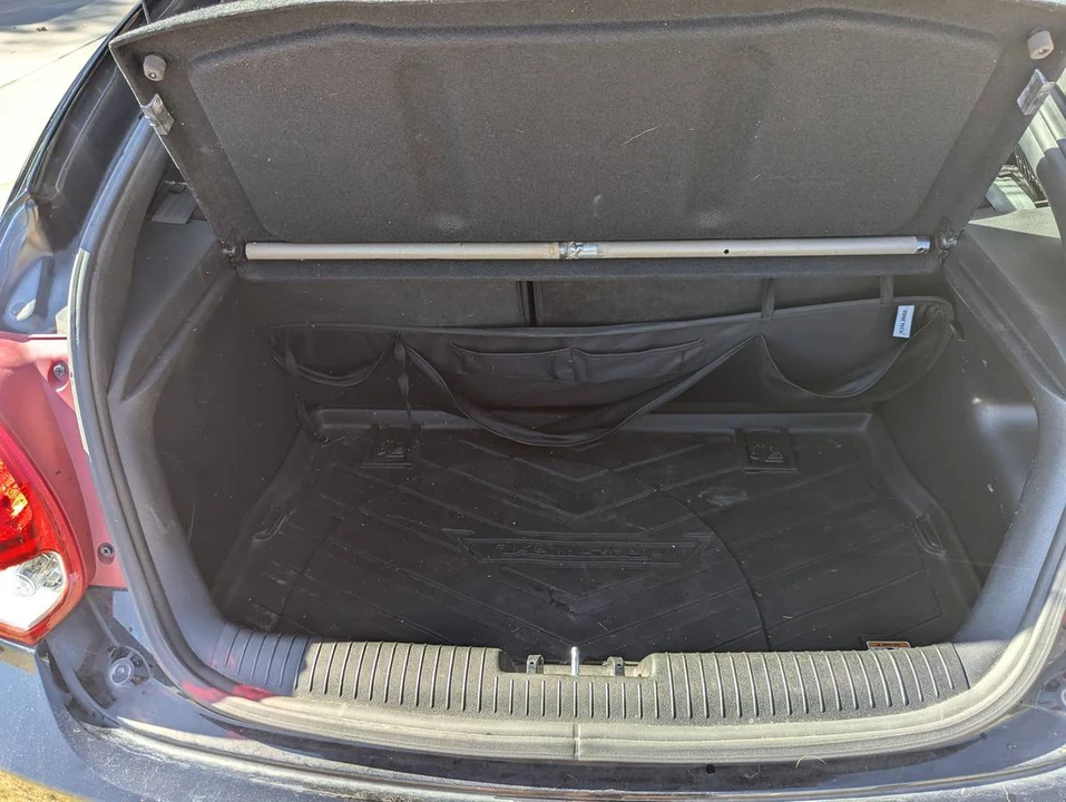 2016 Hyundai Veloster - Image 9 of 20