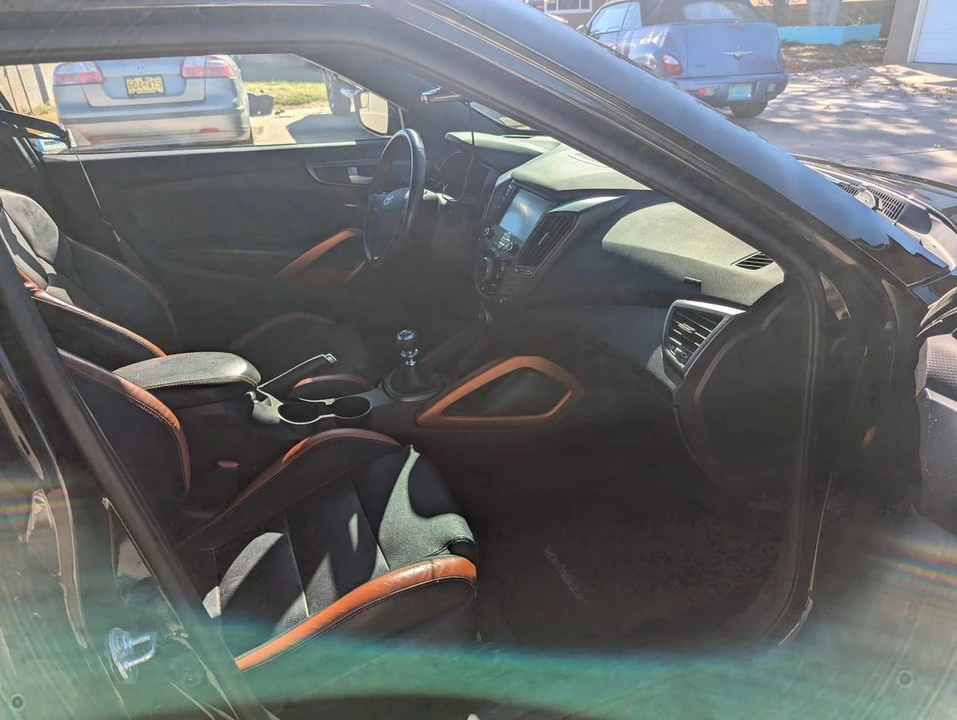 2016 Hyundai Veloster - Image 16 of 20