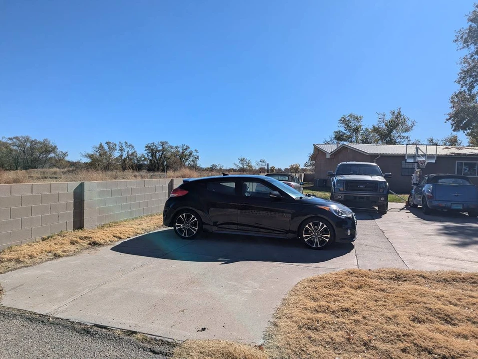 2016 Hyundai Veloster - Image 3 of 20