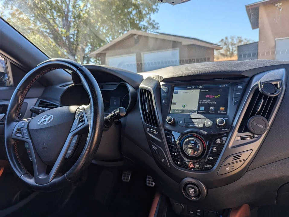 2016 Hyundai Veloster - Image 11 of 20