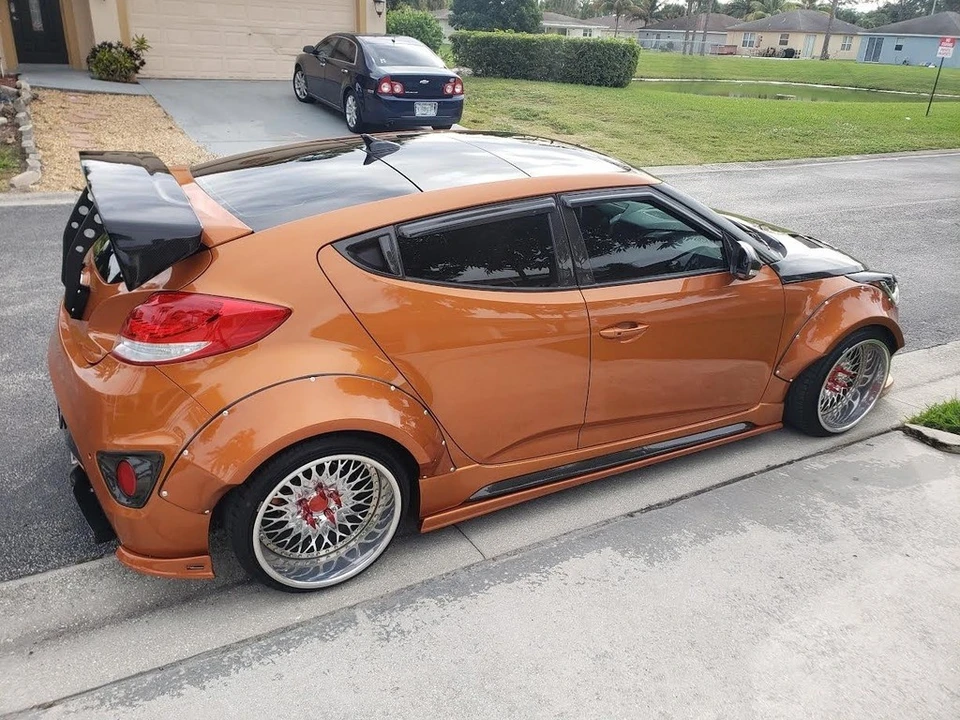 2016 Hyundai Veloster - Image 11 of 12