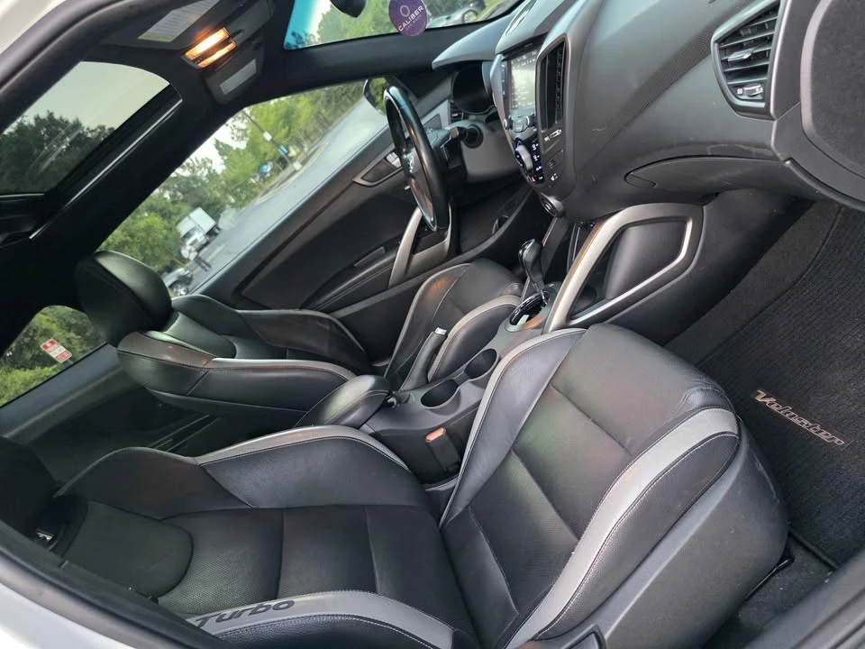 2016 Hyundai Veloster - Image 12 of 20