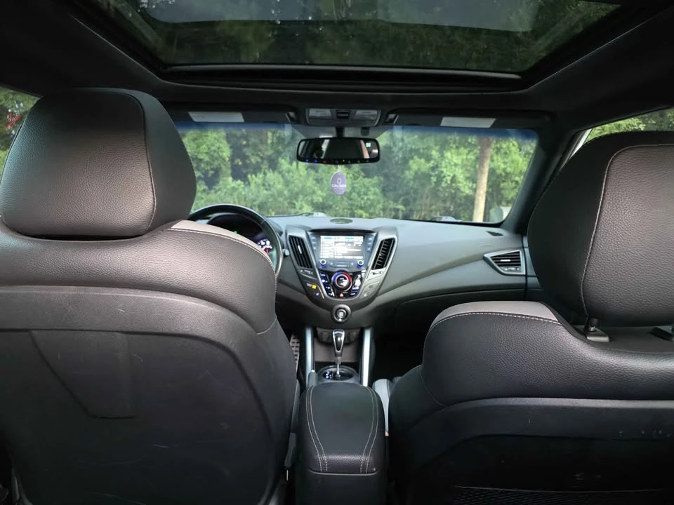 2016 Hyundai Veloster - Image 19 of 20