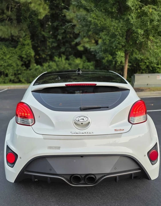 2016 Hyundai Veloster - Image 9 of 20