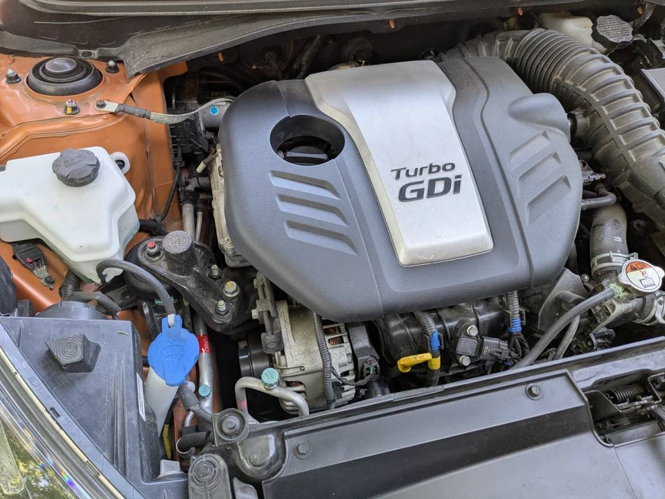 2016 Hyundai Veloster - Image 4 of 18