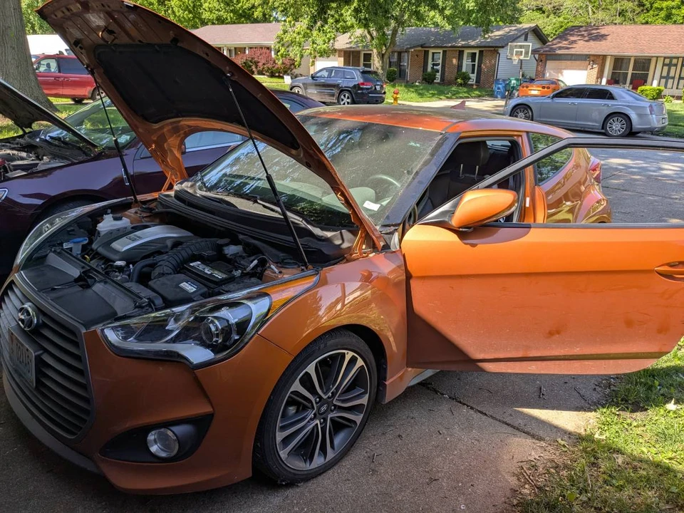 2016 Hyundai Veloster - Image 6 of 18