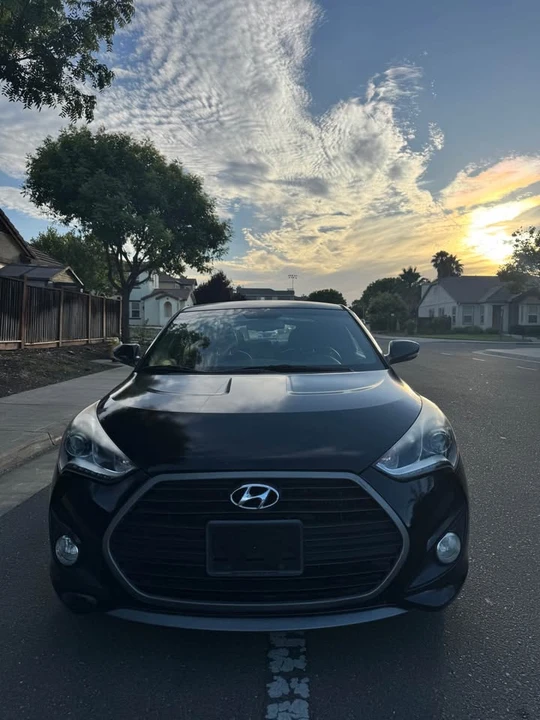2016 Hyundai Veloster - Image 2 of 14