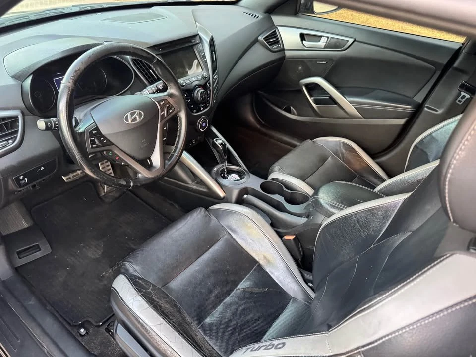 2016 Hyundai Veloster - Image 7 of 8