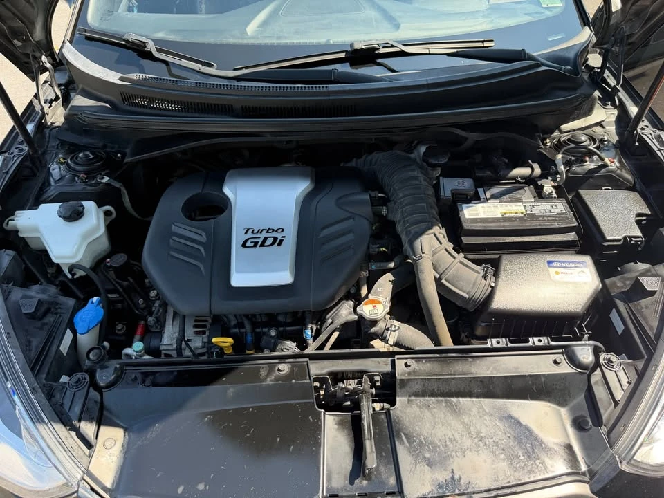 2016 Hyundai Veloster - Image 13 of 16