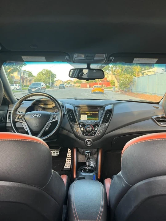 2016 Hyundai Veloster - Image 12 of 14