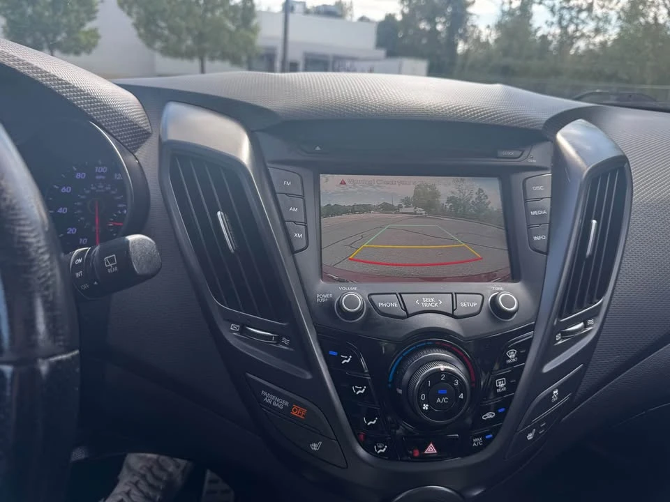 2016 Hyundai Veloster - Image 2 of 14