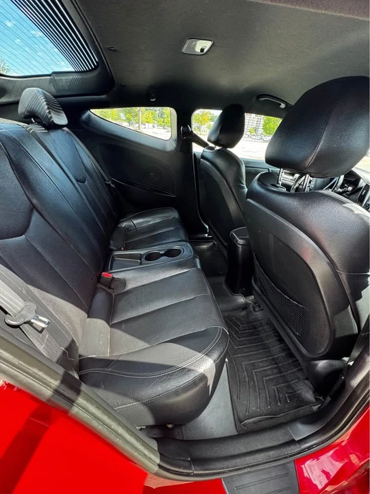 2016 Hyundai Veloster - Image 12 of 14