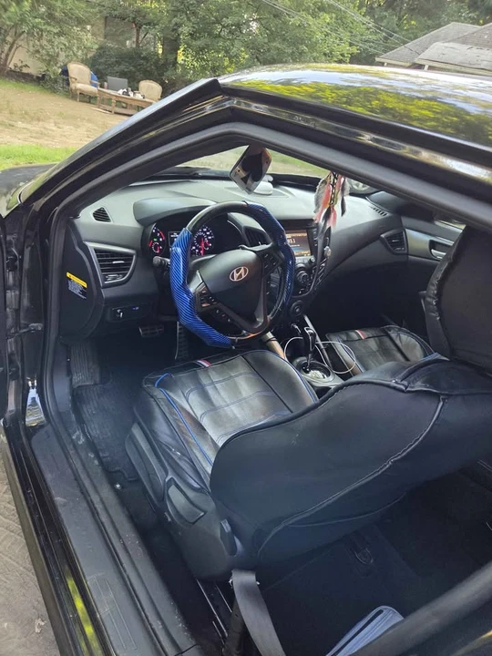 2016 Hyundai Veloster - Image 2 of 6