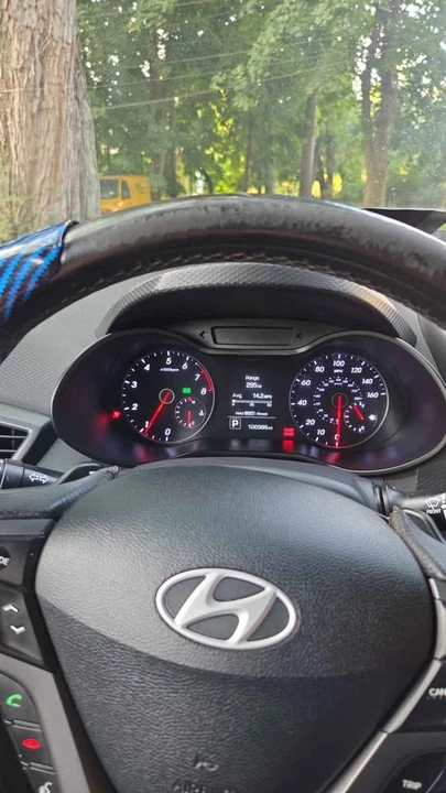 2016 Hyundai Veloster - Image 6 of 6
